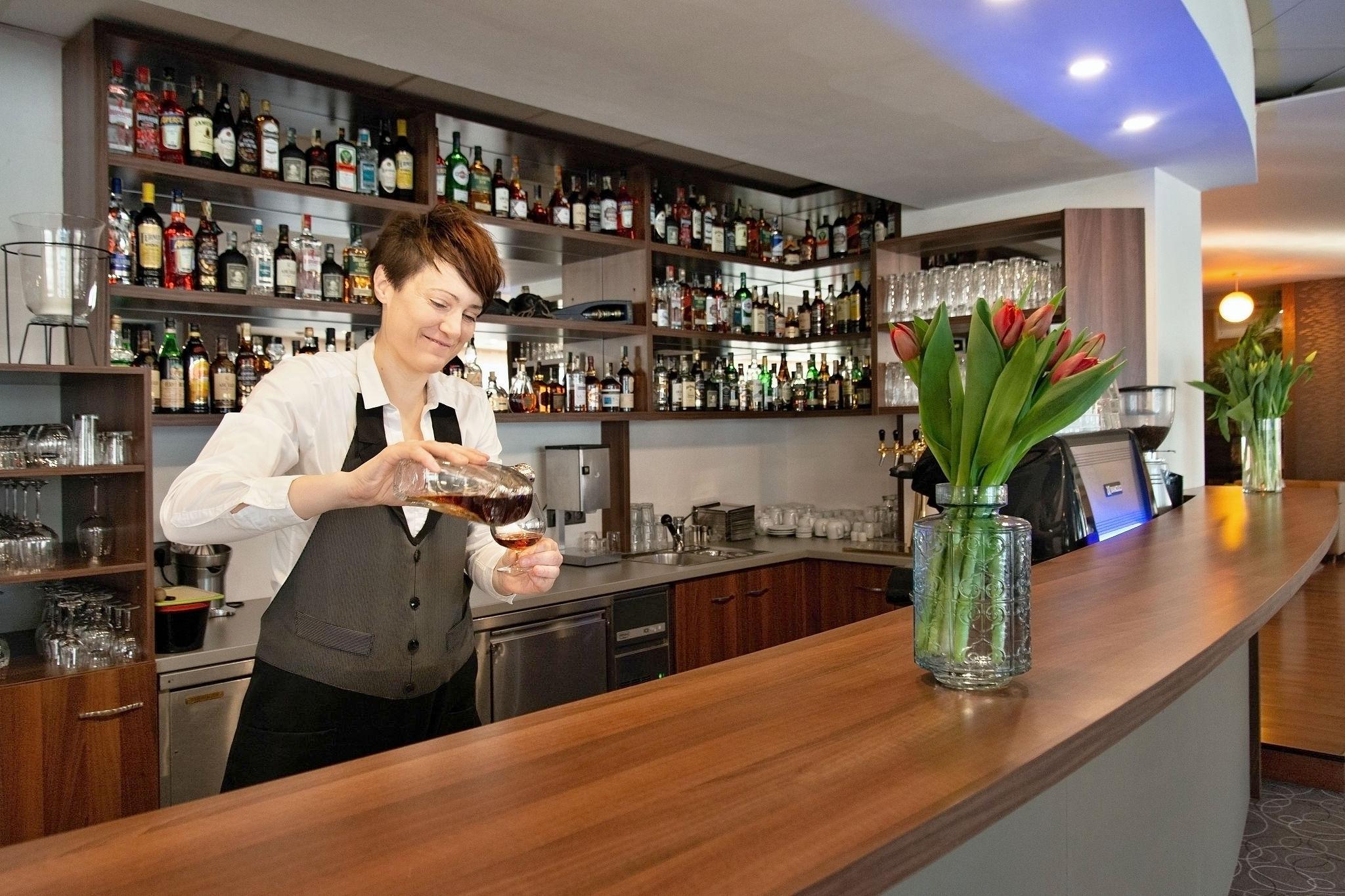 Cosmopolitan Bobycentrum - Czech Leading