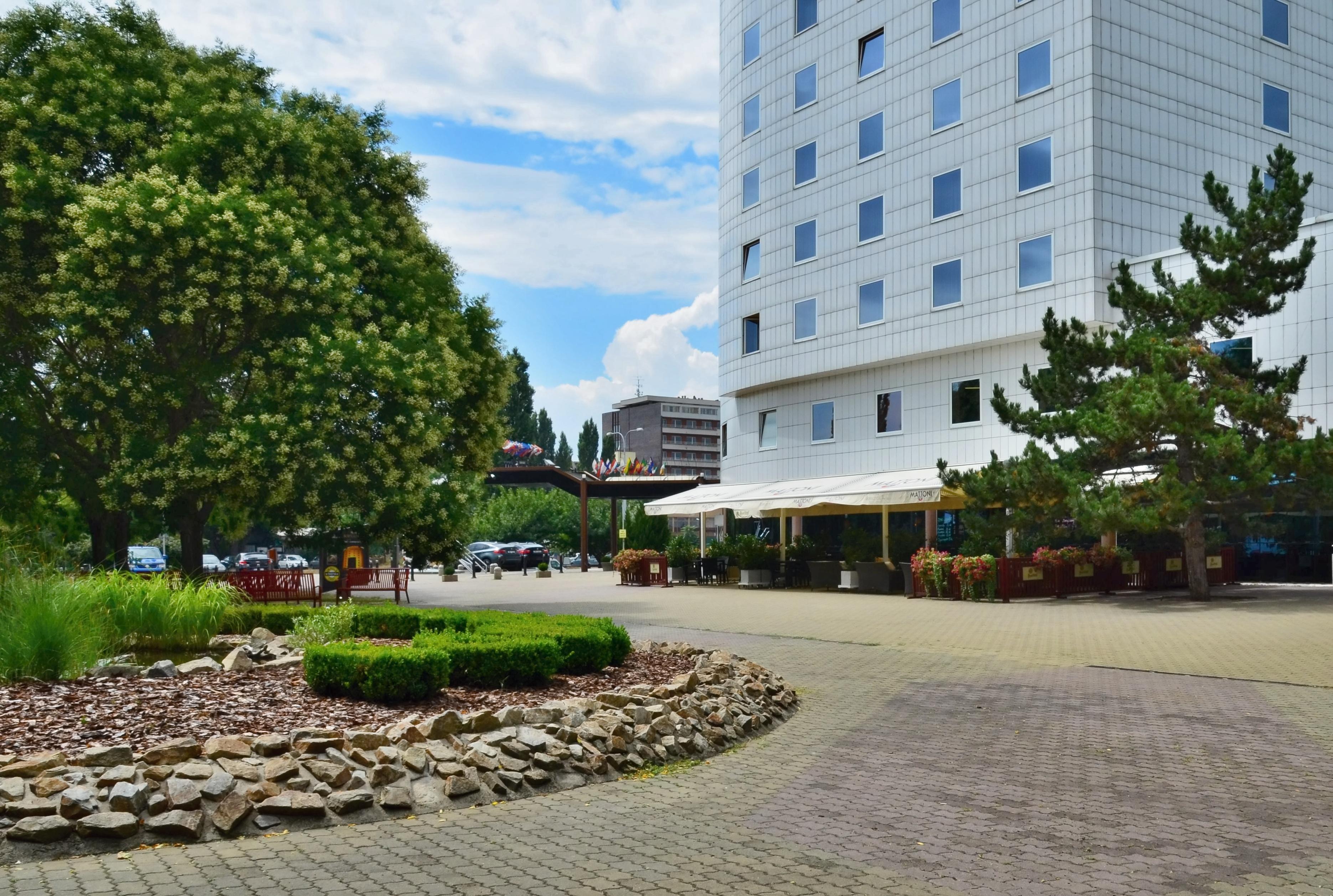 Cosmopolitan Bobycentrum - Czech Leading 4*