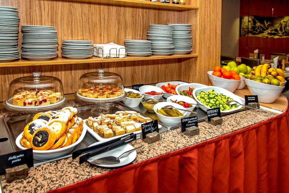 Hotel Cosmopolitan Bobycentrum - Czech Leading 4*