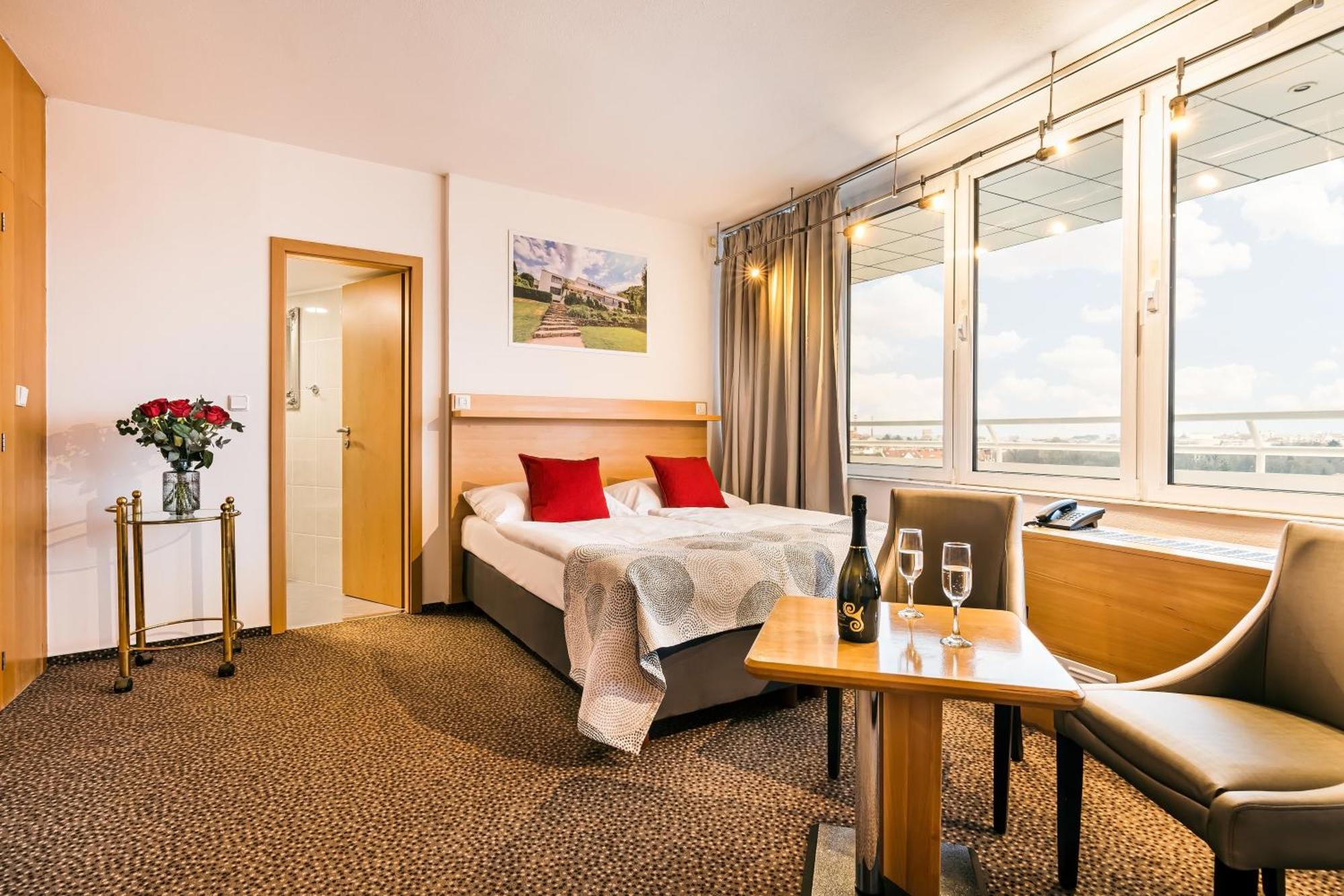 Cosmopolitan Bobycentrum - Czech Leading Hotel 4*
