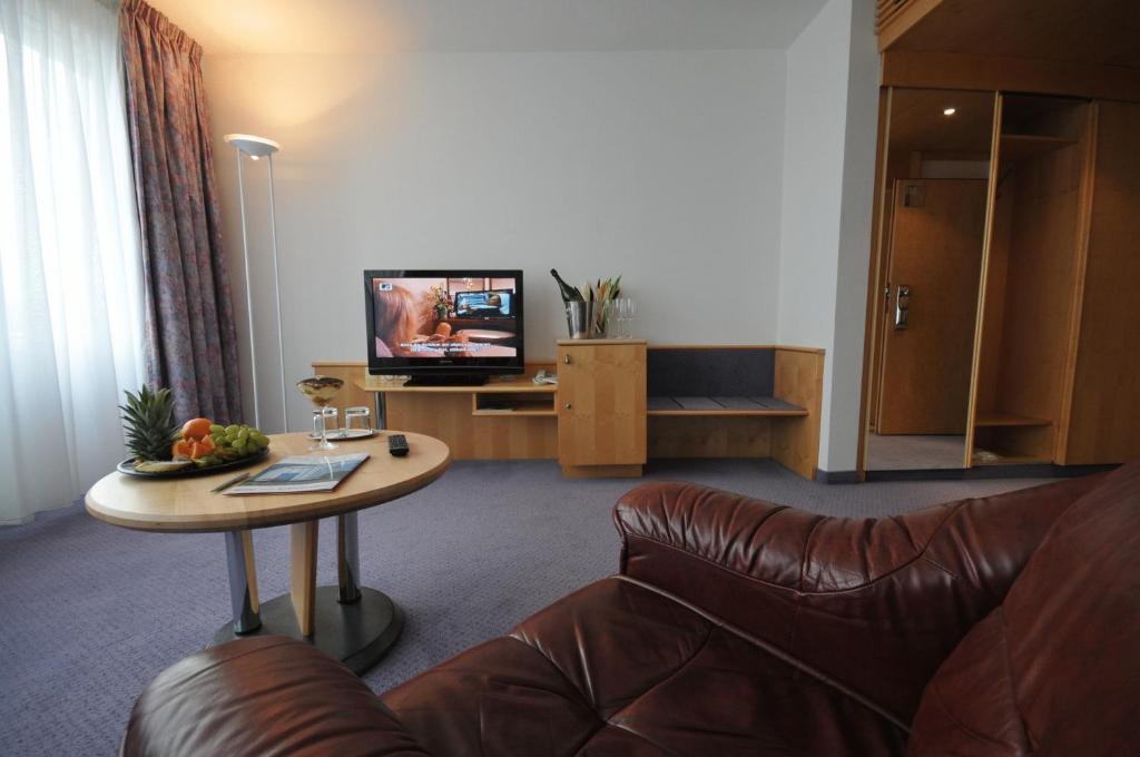 Cosmopolitan Bobycentrum Hotel 4*